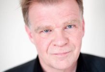 Einar Már GUDMUNDSSON : Biographie et Bibliographie Einar Már Guðmundsson